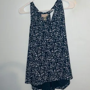 Loft Women's Green and White Blouse sleeveless thumbnail 2