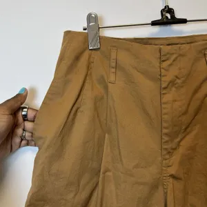 A New Day Women’s Khaki Wide Leg Cargo Pants Size 8 thumbnail 5