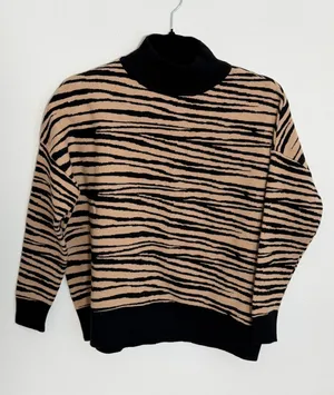 THML Knit Zebra‎ Print Mock Neck Sweater size xs thumbnail 1