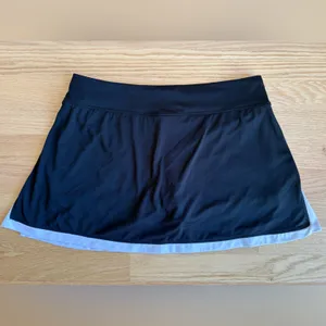 Nike Women's Athletic tennis skirt - Black with White Trim thumbnail 2