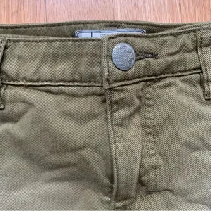 NWT Free People Army Green Denim Jean Distressed Hot Pants/ Shorts Size 26 thumbnail 8