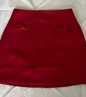 H&M Red Mini Skirt with Decorative Bows thumbnail 1