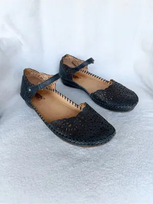 Pikolinos Puerto Vallarta Perforated Leather Mary Jane Flats Navy EU 40 / US 9.5 thumbnail 9