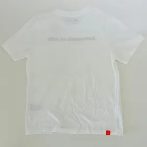 UNIQLO Miffy UT White Bunny Graphic Short Sleeve T-Shirt - S thumbnail 4