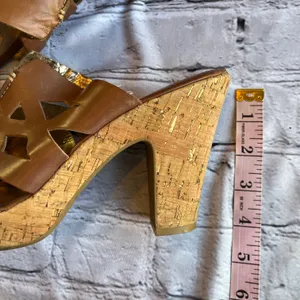 Sofft Brown Leather Cut Out Design Sandals Heels Cork Natural Size 11 Artsy Boho thumbnail 3