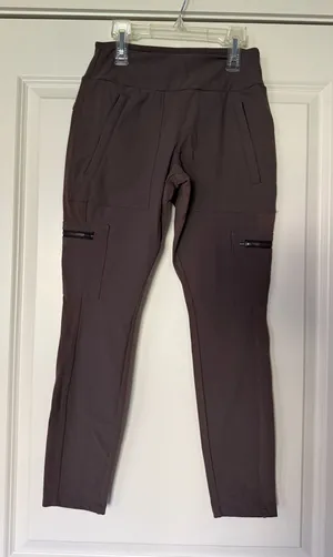 Athleta Women’s Cargo Yoga Pants 4  thumbnail 1