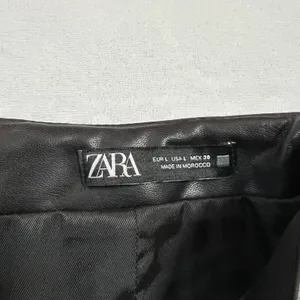 Zara Faux Leather Black Quilted Red Piping Moto Mini Skirt‎ Size L Biker Rock thumbnail 7