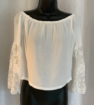 BOHO White Off-Shoulder Lace Sleeve Blouse Sz: S thumbnail 1