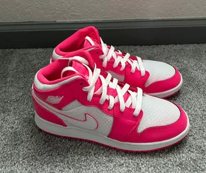 Air Jordan 1 Mid thumbnail 1