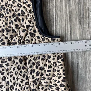 Croft & Barrow Women's L Full Zip Leopard Cheetah Animal Print Quilted Vest #132 thumbnail 10
