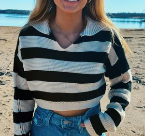 Boutique Crop sweater thumbnail 1
