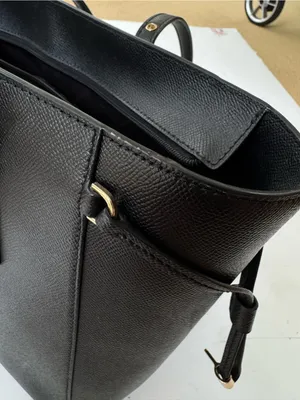 Michael Michael Kors Voyager Medium Crossgrain Leather Tote Bag Black thumbnail 12