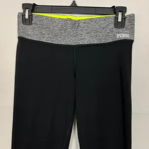 VS Pink Mid-Rise Capri Black Athleisure Leggings Size S thumbnail 3