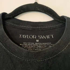 Taylor Swift Fearless Tour Black Concert Long Sleeve Shirt Cotton Women's Medium thumbnail 2