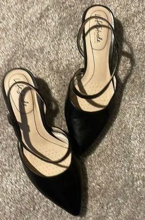 - Life Stride kitten pointed toe heels size 7.5 inches wide thumbnail 1