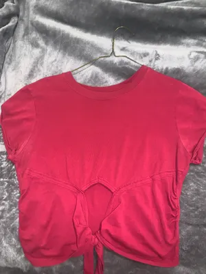 Urban Outfitters red crop with tie thumbnail 2