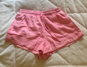 Universal Threads Pink Shorts thumbnail 1