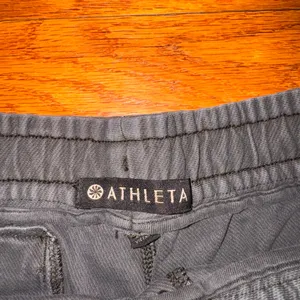 💜Athleta Women's Navy Drawstring Athletic Shorts thumbnail 5