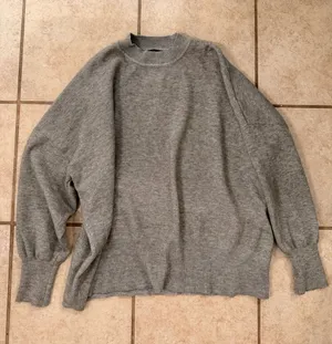 Gray Oversized Sweater Size M thumbnail 1