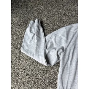 Feeling Festive Women's Gray "Sports Mom" Sweatshirt Size XL thumbnail 9