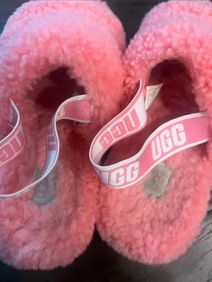 UGG Pink Fuzz Platform Slide with Elastic Logo Backstrap 8 GUC thumbnail 2