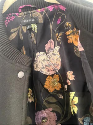 Well Worn Black Bomber Jacket size large fall coat feminine preppy gift varsity thumbnail 4