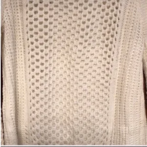 American Eagle Size Small Chunky Classic White Cable Knit Sweater. thumbnail 6