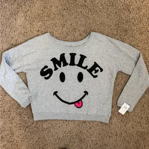 NWT Stranded Smile Gray Womens size Small thumbnail 3