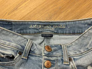 Size 4 American Eagle jean skirt with rips thumbnail 4