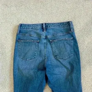 Universal Threads blue distressed high rise skinny jeans in size 4 / 27 thumbnail 4