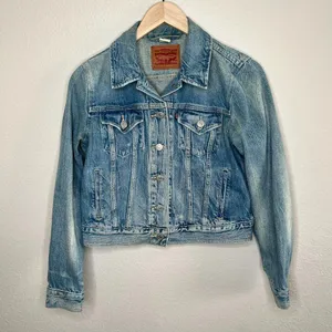 Levis Womens Blue Denim Fall Trucker Jean Jacket Medium pc9-70270-0073 Masc thumbnail 2