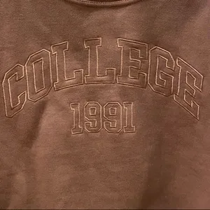 Garage Brown College Crop Sweatshirt Cozy Retro Oversized XS Athletic thumbnail 3