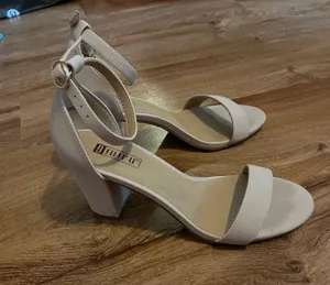 Amazon Heels Nude thumbnail 1