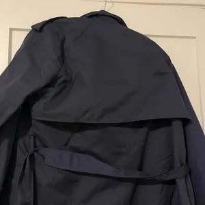 New with tags Hunter Stacy Water Resistant Trench Coat Size Large Navy thumbnail 5