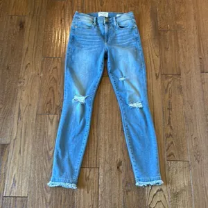 Frame Le High skinny distressed knee jeans size 26 thumbnail 4