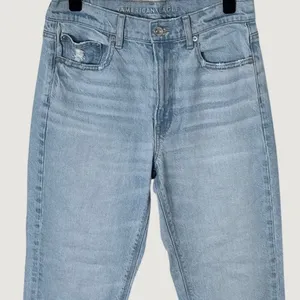 American Eagle Super High-Rise Straight Jeans Light Wash Sz 6 Short Raw Hem thumbnail 7