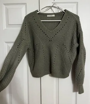 Moon & Maddison Green Sweater thumbnail 1