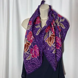 Oscar de la Renta Silk Scarf Purple Paisley Floral Made In Japan Vintage Luxury thumbnail 2