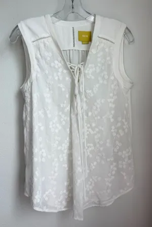 Anthropologie Mauve White Floral Lace Tie-Front Camisole thumbnail 1