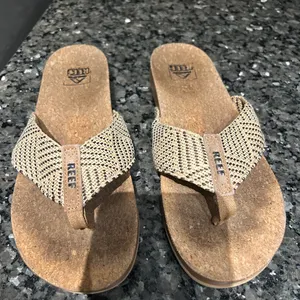 Reef Women's Beige and Brown Sandals thumbnail 3