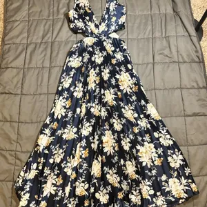 ABERCROMBIE & FITCH Floral Maxi Dress — Navy Blue Floral | S thumbnail 1