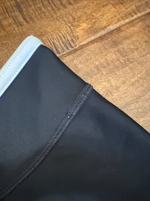 ALO Yoga Black Leggings with Trim thumbnail 3
