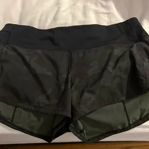 Lululemon Speed shorts 2.5” thumbnail 1