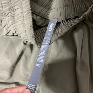 Vuori Miles Ankle Cargo Pants Womens XS Olive Green‎ Smocked Joggers VW4056 thumbnail 4