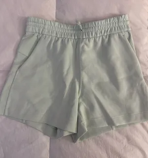 Lululemon Softstreme High-Rise Shorts 4" 4 thumbnail 1
