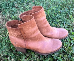 Frye Zip Ankle Booties Womens Brown Leather Size 8B thumbnail 1