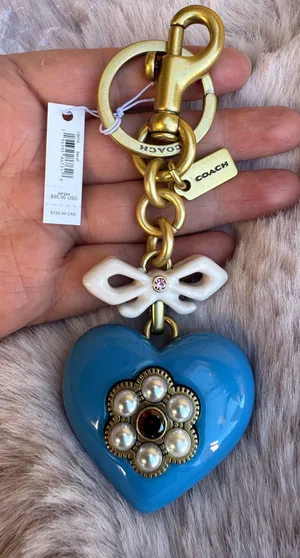 Coach Heart Bag Charm In Resin/Brass/Blue Multi CBH12 Key Chain Key Ring NWT thumbnail 1