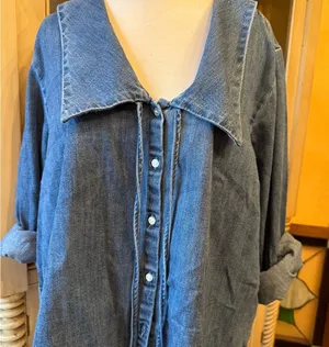 Old Navy Jean Button-Up Shirt Large thumbnail 1