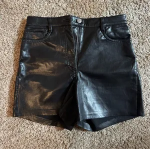Aritzia Wilfred Leather Shorts thumbnail 1