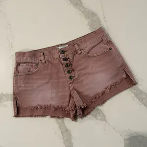 Free People Runaway Distressed Raw Hem Button Fly Shorts Women’s 28 Fig/Mauve thumbnail 2